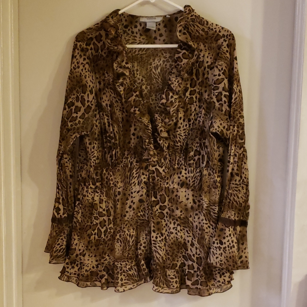 Super cute vintage ruffled animal print blouse